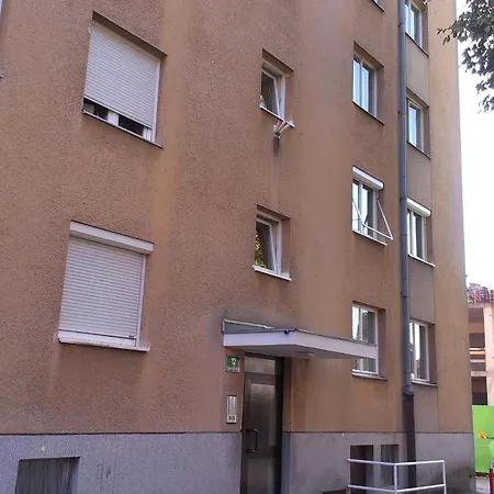Flat Fss * Ljubljana